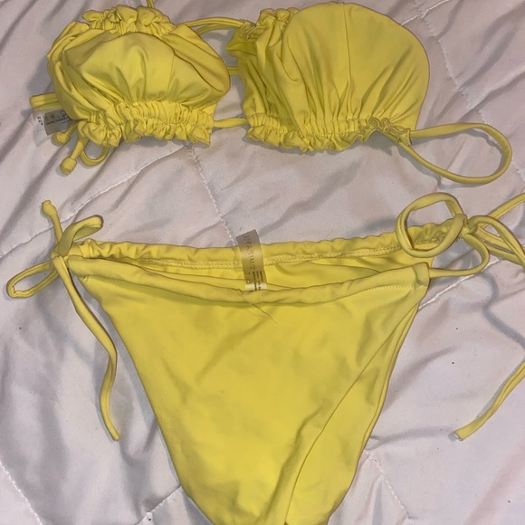 Yellow Ruffle Bikini - Picture 2 of 3